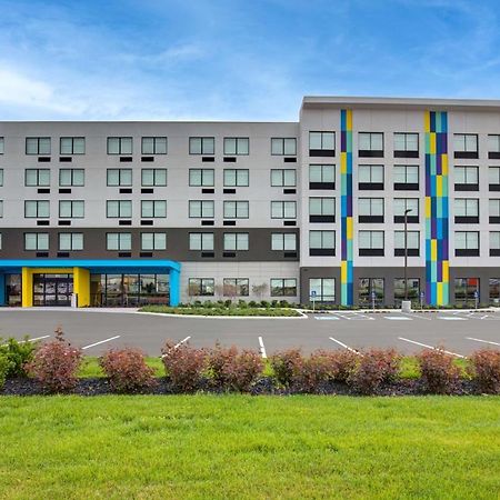 Отель Tru By Hilton Toronto Airport West Миссиссага Экстерьер фото