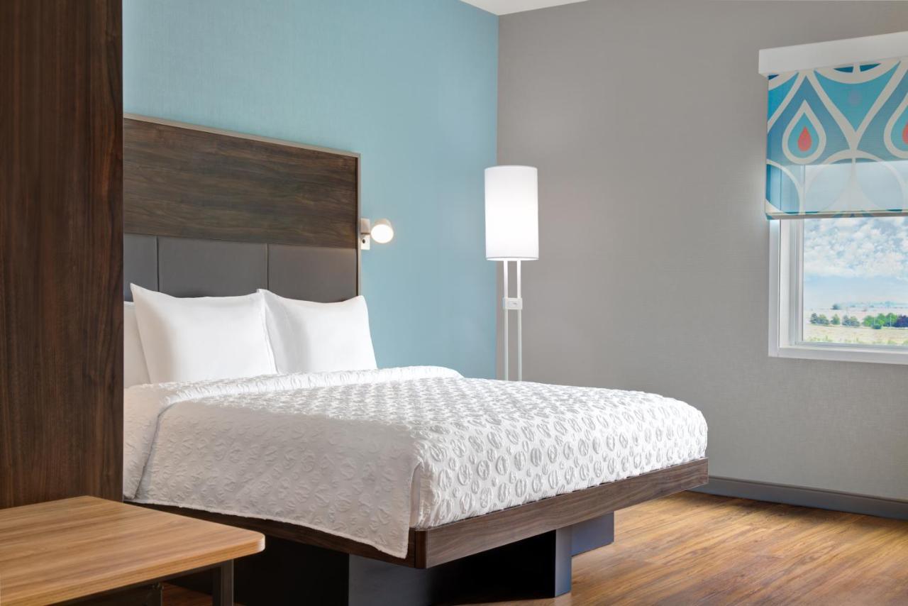 Отель Tru By Hilton Toronto Airport West Миссиссага Экстерьер фото