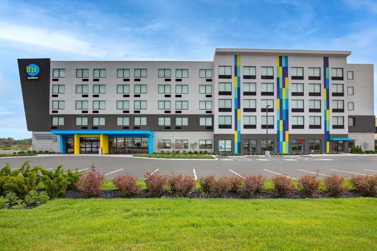 Отель Tru By Hilton Toronto Airport West Миссиссага Экстерьер фото
